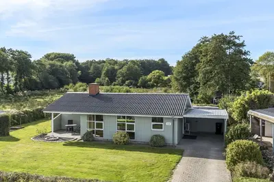 Image de \"Assarina\" - 15m from the sea by Interhome