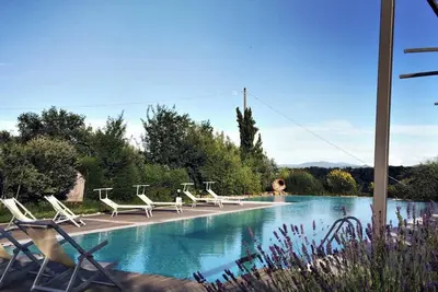 Image de Belle chambre avec climatisation, Wifi, piscine privée, Tv, patio et animaux admis