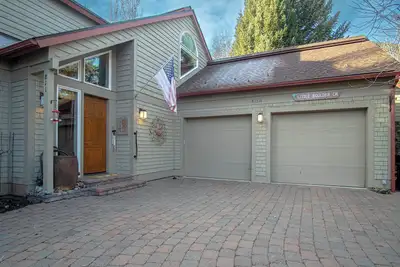 Image de Cozy Ketchum Retreat - A Highly Sought-After, Pet-Friendly Getaway