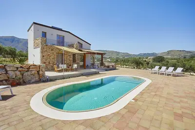 Image de Dimora della Ninfea | Guidaloca | Modern retreat | Pool & Jacuzzi | Near.