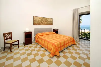 Image de Dimora Burrafato, known by locals as “La Casa Rossa”, is a historic summer residence once owned by Princess Pignatelli, located directly on the seafront of Caronia. The property consists of three independent units, each with a private entrance, a bal