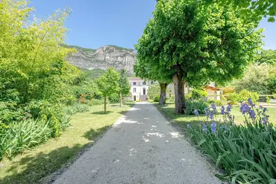 Image de Les Tilleuls, maison de Maître avec jardin et piscine