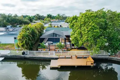 Clearwater AquaVista Retreat - Pool heating avail