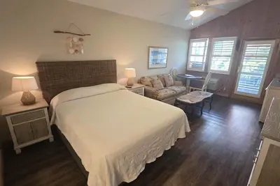 Image de Cv7b: North Point B Studio