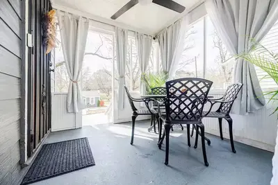 Image de The Cloud – A 420-Friendly Stay with a Sophisticated Touch