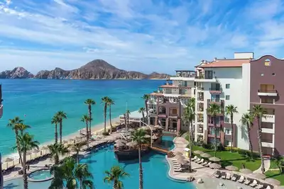 Image de Beautiful 2-bedroom Ocean Front condo with Ac in serene Cabo San Lucas.