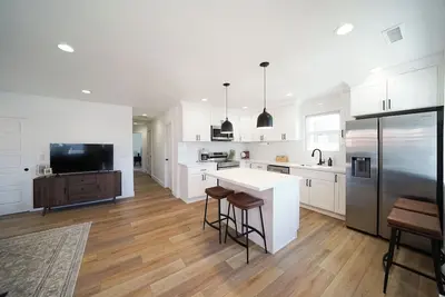 Image de Completely Remodeled Adorable 3-bedroom  entire house, central Provo