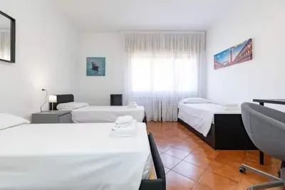 Image de Double room in Mestre, near Venice, Wi-Fi and self check-in
