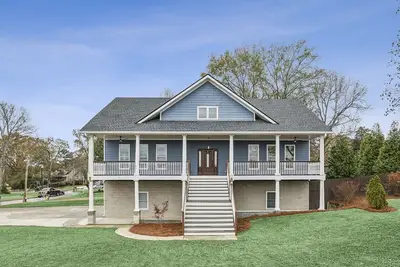 Image de Game Room | Family House | Close to Buford Highway