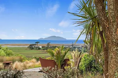 Image de Black Dune Coastal Studio - Waipu Cove
