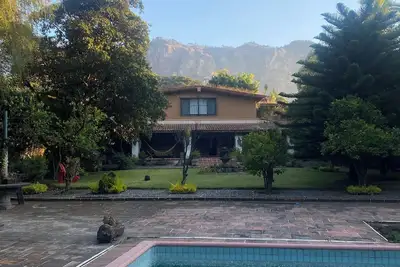 Mexican Adobe House \"Buiz\".