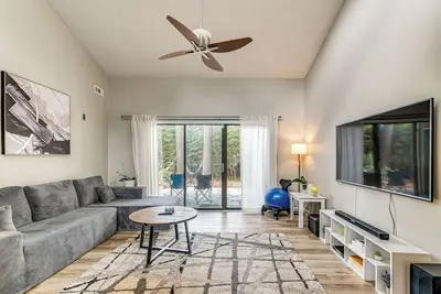 Image de Pet-Friendly Raleigh Townhome Near Medical Centers