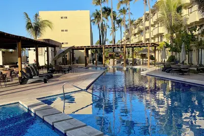 Image de Exclusive Oceanna Condo. Snowbird Ready. High Security, Pool & Beach Access.