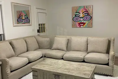 Image de 3 Bed / 2. 5 Bath  close to Vaught Hemingway Stadium