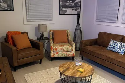 Image de Newly renovated  2-bedroom home close to Anmed Hospital/Anderson University