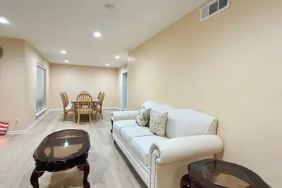 Image de Spacious 4BRs house near Love Field