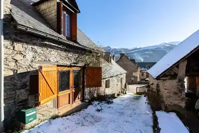 Image de Maison 5 personnes Genos proche Lac et Staion, arrêt navette, Wifi