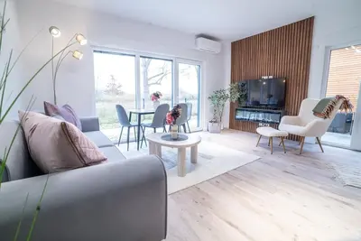 Image de House 3: 8 high-quality vacation homes with private sauna & jacuzzi on Sweet Lake