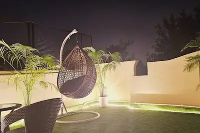 Image de Cozy 2bhk with Private Terrace in Gk1 – Walk to M Block Market!