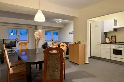 Image de Spacious fitter's apartment Möhlstuuv with modern furnishings