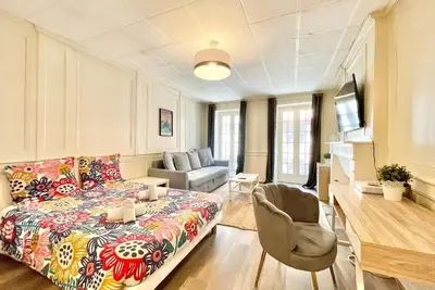 Image de Studio au cœur du centre historique, 50 m Cathédrale, charme et confort