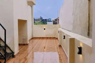 Image de Cozy 2-Bedroom Retreat with Terrace in the Heart of Lajpat Nagar Market