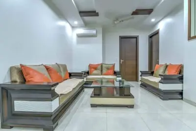 Image de Bright & Cozy 3bhk Apartment in Kalkaji – Steps from Metro & Nehru Place!