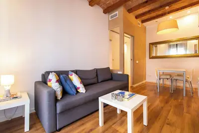 Image de Tapioles: Nice apartment with balcony in Poble Sec