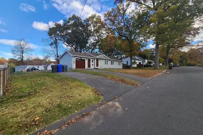 Image de Adorable 3-bedroom 2-bath House in quiet, safe, kid/pet friendly neighborhood.