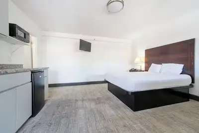 Image de 3 Functional Studios with Essentials Near Restaurants & Parks