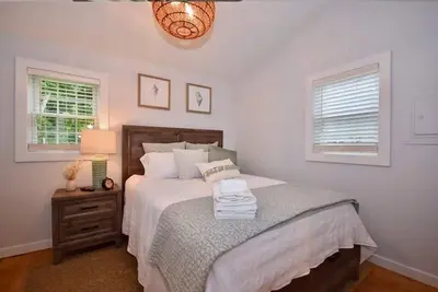 Image de Cozy coastal cottage in Padanaram Village