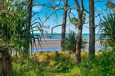 Image de Relax, Recharge & Reconnect – Sandy Feet Retreat on the Toogoom Waterfront