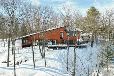 Image de The Belvédère du Lac – Luxury in the Heart of the Forest | 32+ day Rental