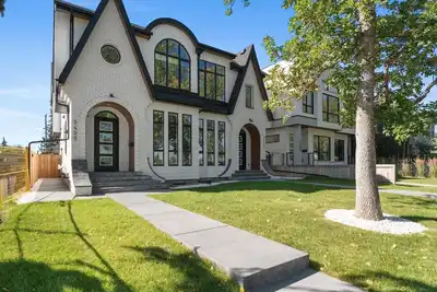 Image de Bright/New & Spacious 3br/2ba – Central Location