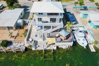 Image de Conch Nation  4 Bedroom / 3 Bath Gulfside Home with Dockage
