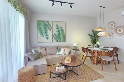 Garden Breeze Pool & Beach Escape l Cefiro 101