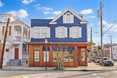 Image de Quarters on Spring-Rare Chs Retreat for big groups