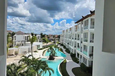 Image de Garden Breeze Penthouse & Pool View l Mistral 401