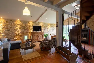 Image de Maison Périgourdine avec Piscine Privée et Wifi