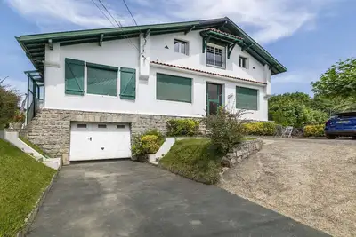 Image de Grand appartement refait à neuf près de la plage avec wifi et parking