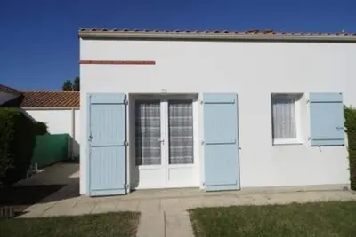 Image de Maisonnette avec piscine, animaux acceptés à La Faute-sur-Mer