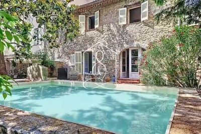 Image de *Sous l'If du Marquis*, ville avec piscine privée à Montauroux