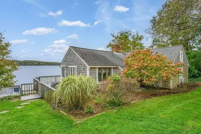 Image de Peaceful Covefront Cottage Retreat in Eastham