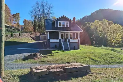 Image de 3-bedroom peaceful farmhouse on the Greenbrier outside of Hinton with central Ac