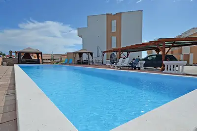Image de Bel appartement à Nin avec piscine