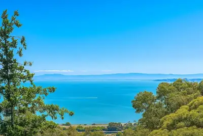 Image de Marbella Lane Natural BayView Escape Near Sfo