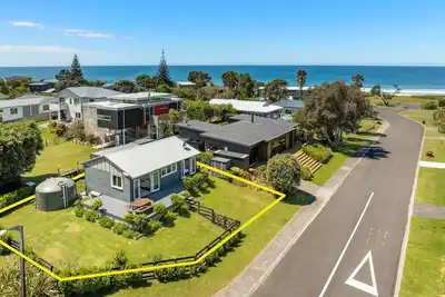 Image de Hosts on the Coast Valmay's Whiritoa Retreat