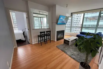 Image de Central 2b/2b Cozy Apt/Dt/EnglishBay free parking