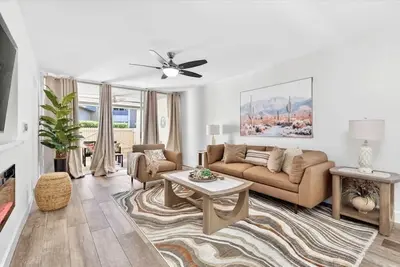 Image de 2 bedroom 1st floor condo near Scottsdale Old Town