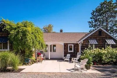 Image de Queenstown Lakefront Cutie Cottage